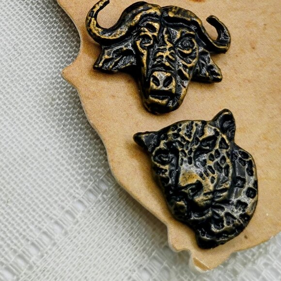 Roots heavy duty African safari pins NWT - Picture 3 of 8